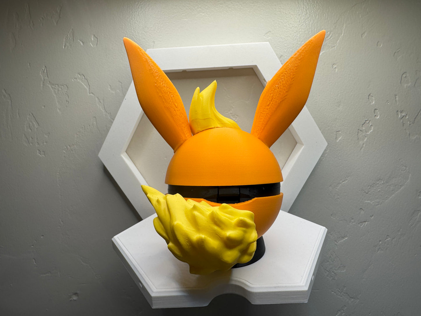 Flareon Pokémon Pokeball